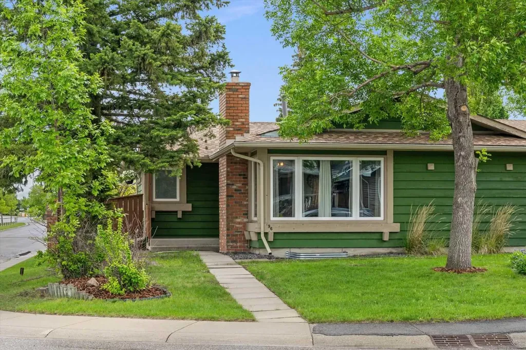 96 Sunhurst Road SE Calgary AB T2X 1V8