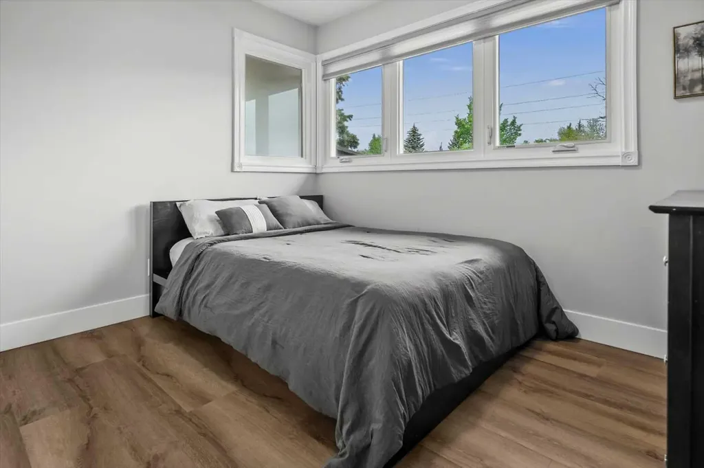 96 Sunhurst Road SE Calgary AB T2X 1V8