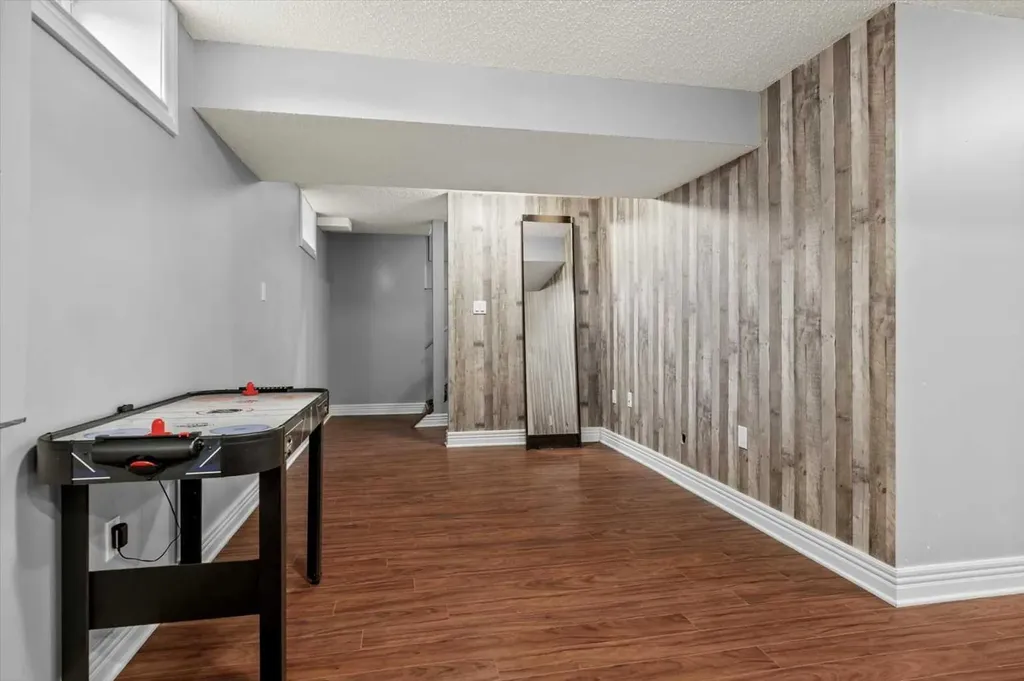 96 Sunhurst Road SE Calgary AB T2X 1V8