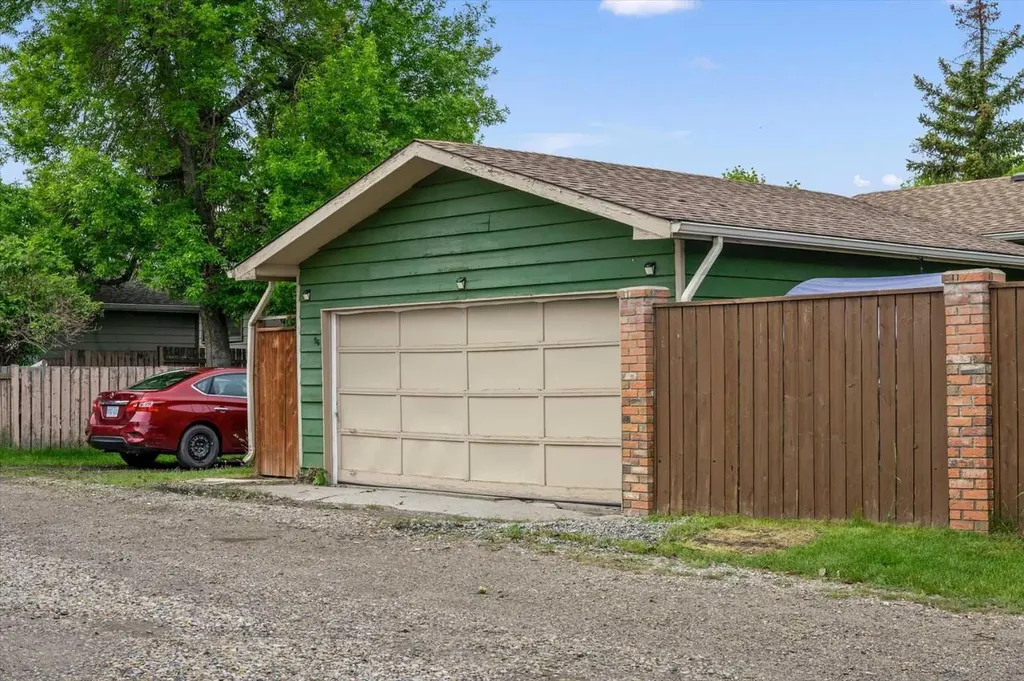 96 Sunhurst Road SE Calgary AB T2X 1V8