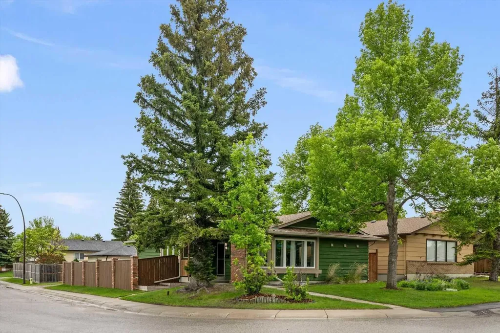 96 Sunhurst Road SE Calgary AB T2X 1V8