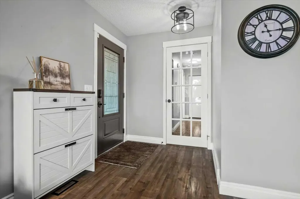 96 Sunhurst Road SE Calgary AB T2X 1V8