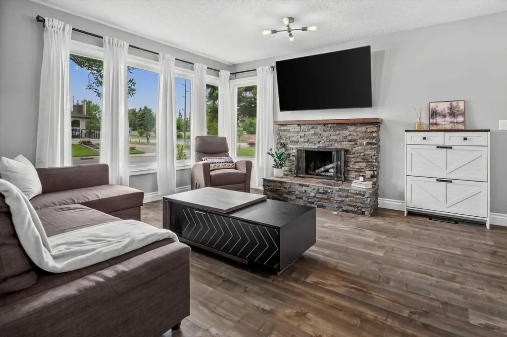 96 Sunhurst Road SE Calgary AB T2X 1V8