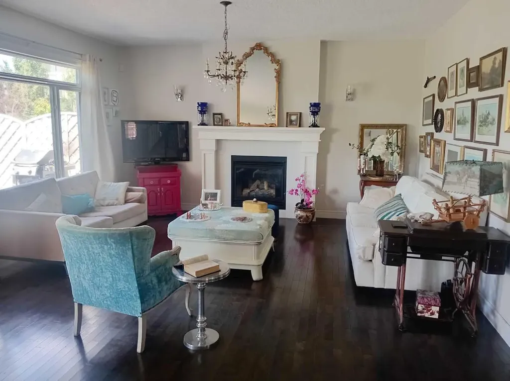136 Stonemere Close Chestermere AB T1X0C4