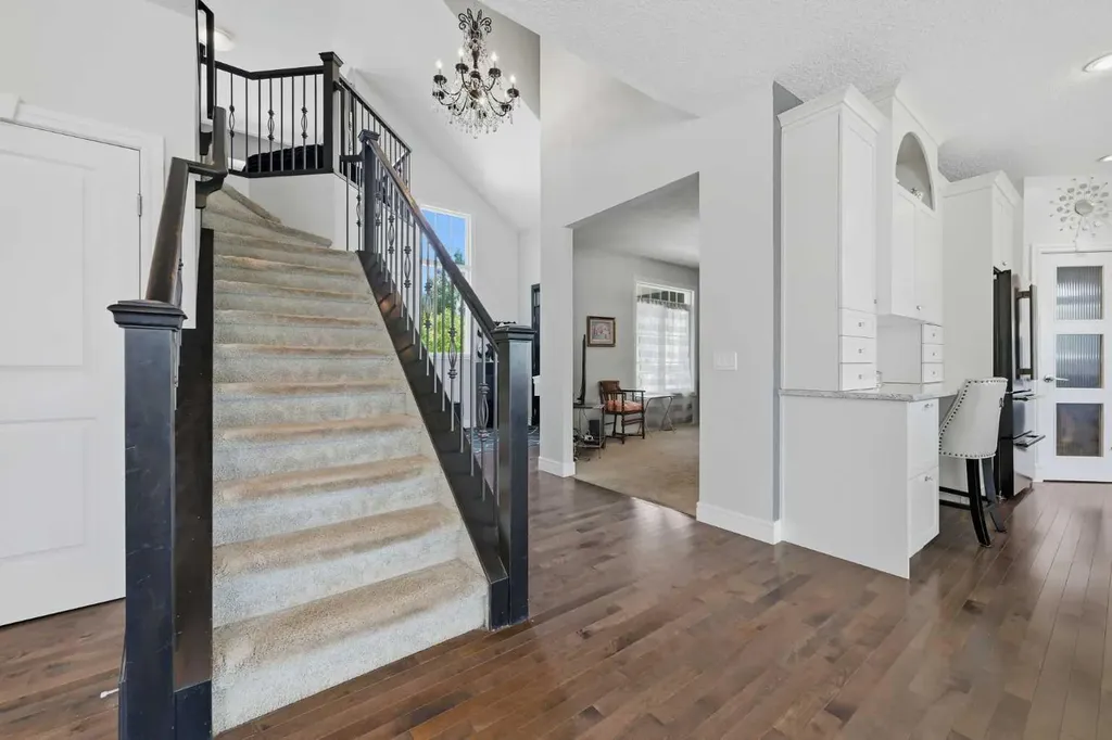 136 Stonemere Close Chestermere AB T1X0C4