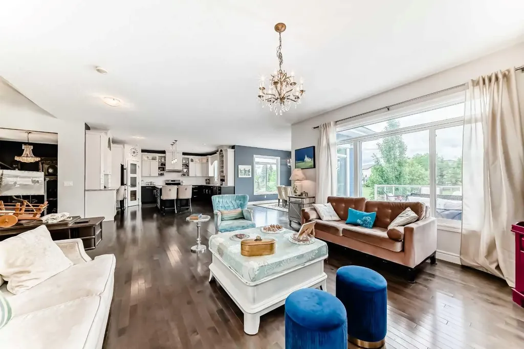 136 Stonemere Close Chestermere AB T1X0C4