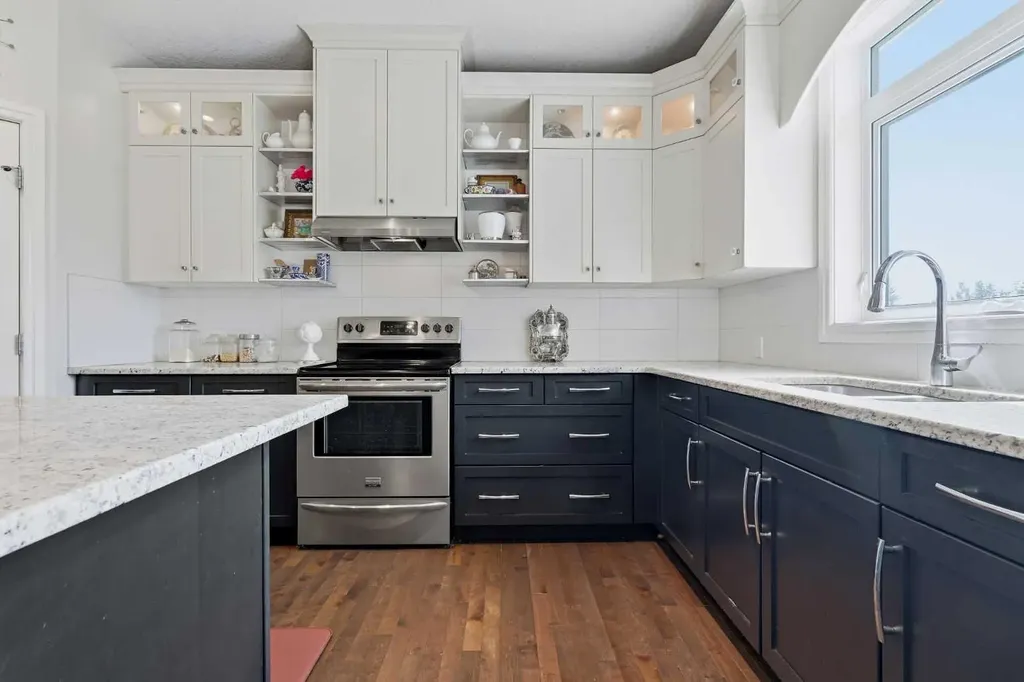 136 Stonemere Close Chestermere AB T1X0C4