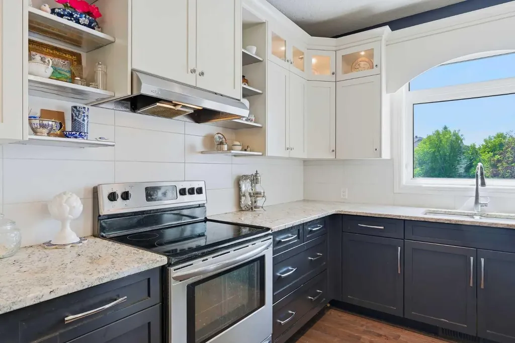 136 Stonemere Close Chestermere AB T1X0C4