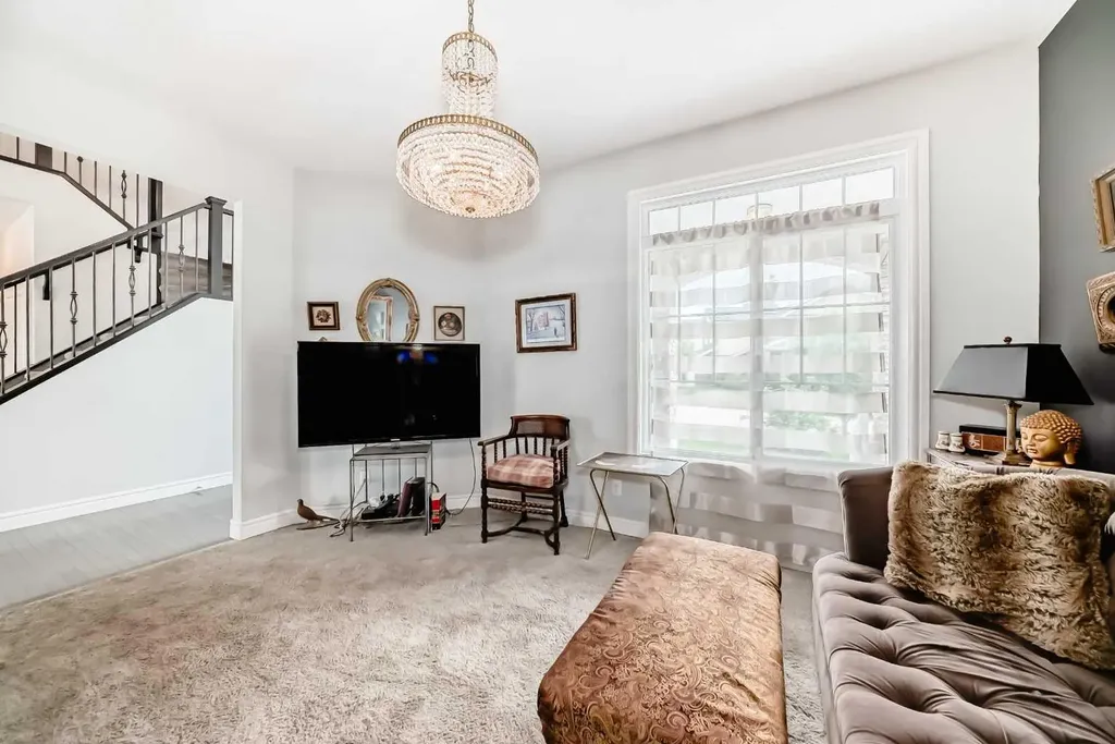 136 Stonemere Close Chestermere AB T1X0C4