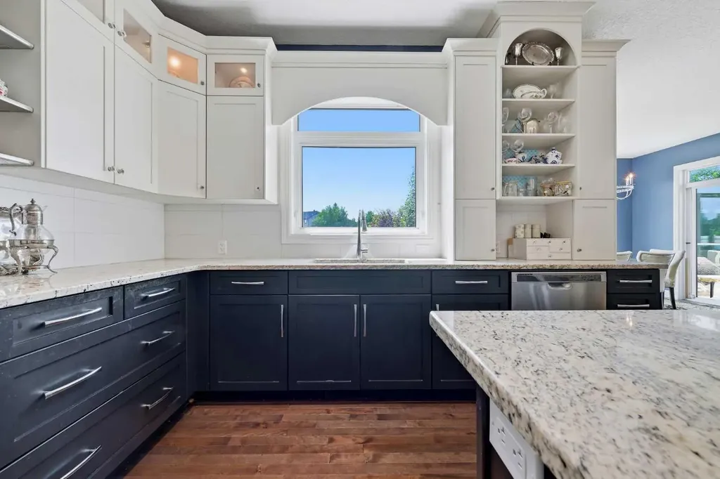 136 Stonemere Close Chestermere AB T1X0C4
