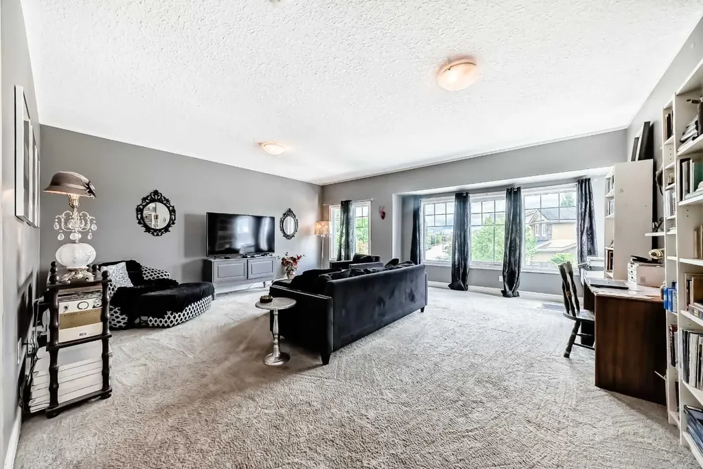 136 Stonemere Close Chestermere AB T1X0C4