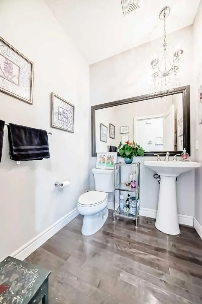 136 Stonemere Close Chestermere AB T1X0C4