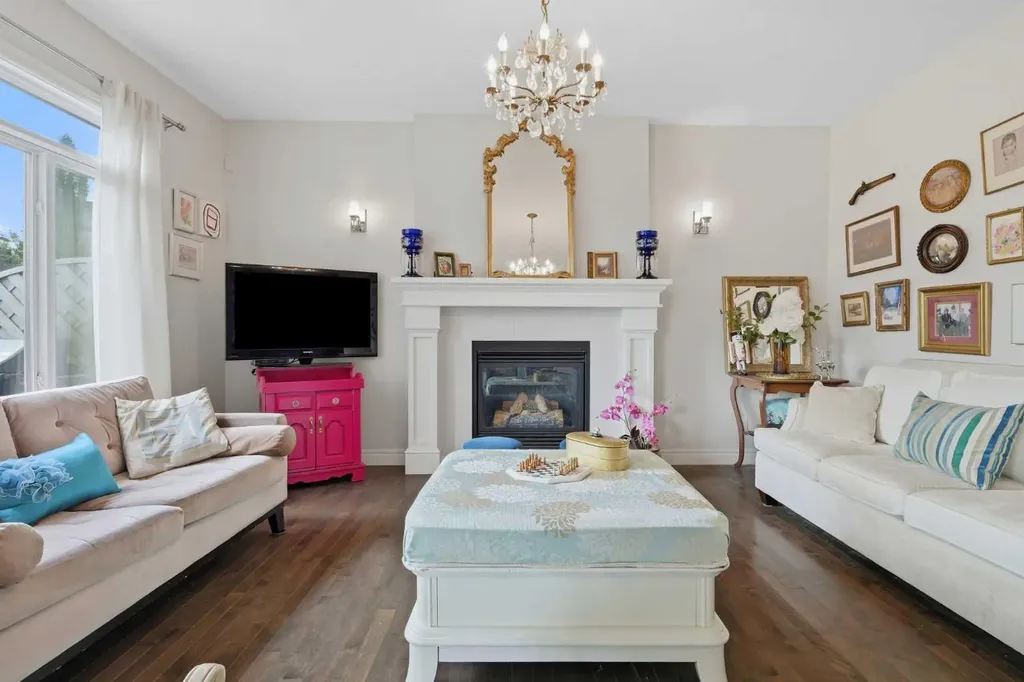 136 Stonemere Close Chestermere AB T1X0C4