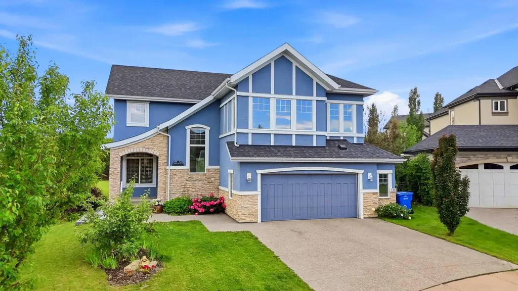 136 Stonemere Close Chestermere AB T1X0C4