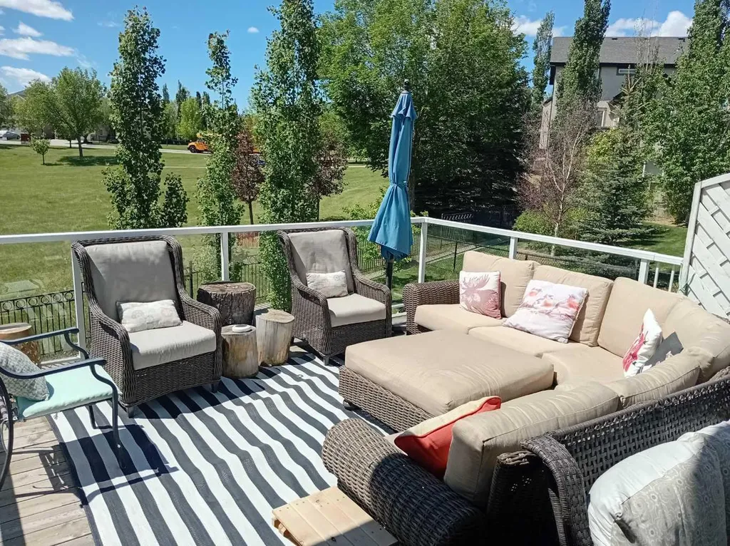 136 Stonemere Close Chestermere AB T1X0C4