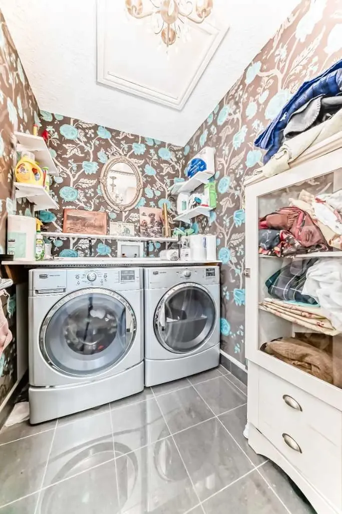 136 Stonemere Close Chestermere AB T1X0C4
