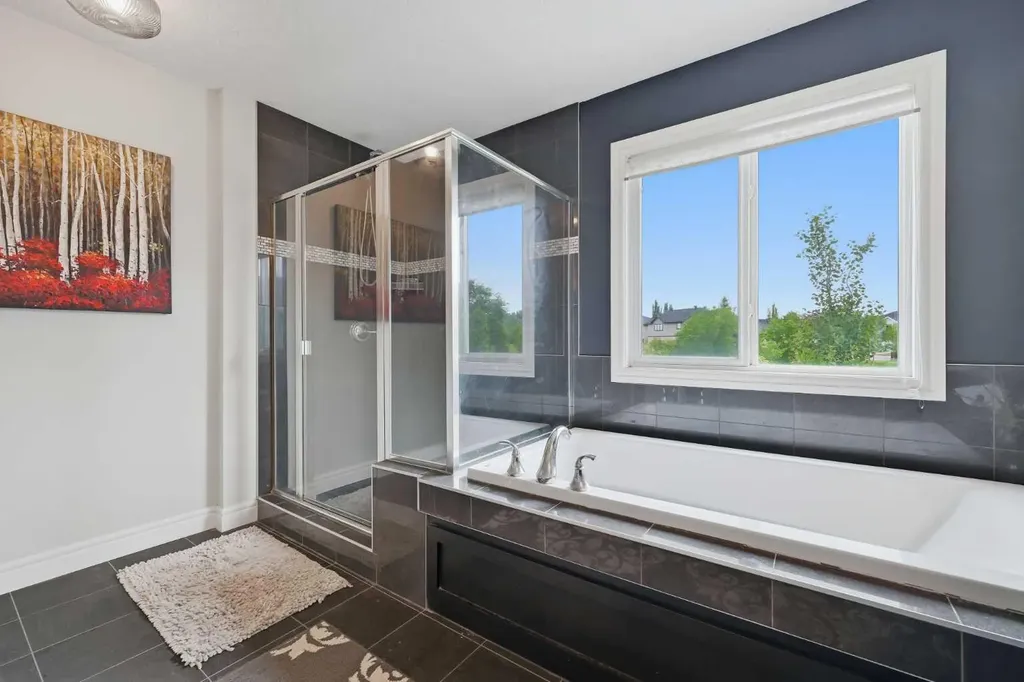 136 Stonemere Close Chestermere AB T1X0C4