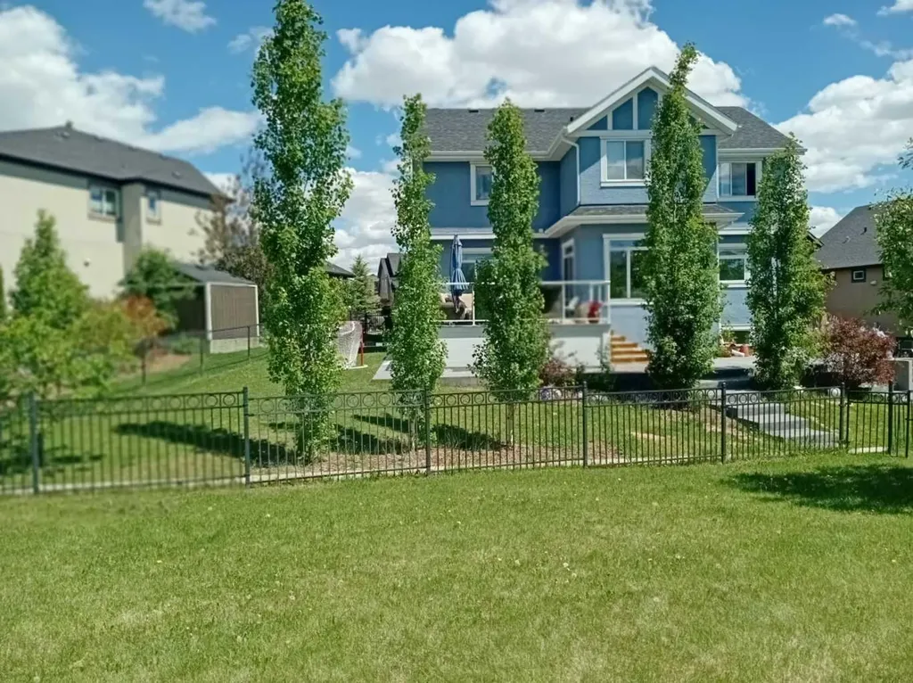 136 Stonemere Close Chestermere AB T1X0C4