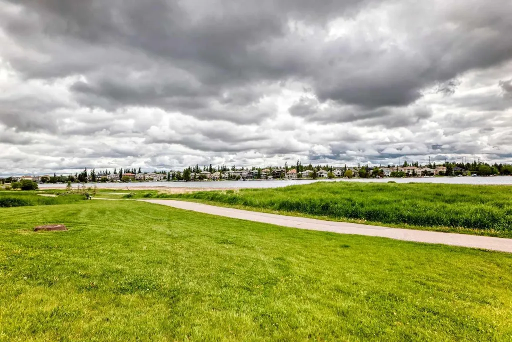 136 Stonemere Close Chestermere AB T1X0C4