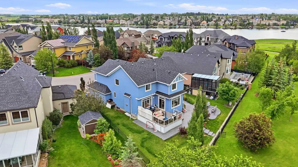 136 Stonemere Close Chestermere AB T1X0C4