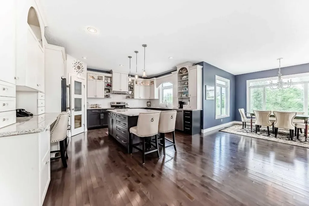 136 Stonemere Close Chestermere AB T1X0C4