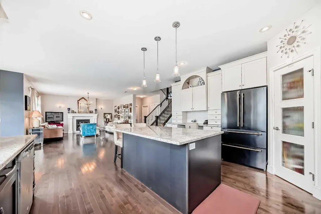 136 Stonemere Close Chestermere AB T1X0C4