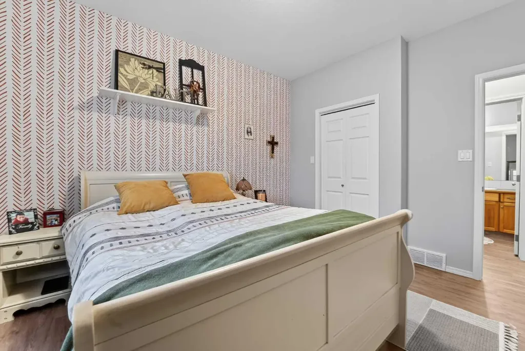 129 Silkstone Road W Lethbridge AB T1J 3H6