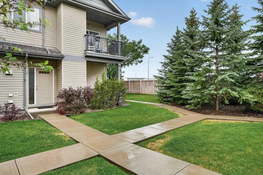 129 Silkstone Road W Lethbridge AB T1J 3H6