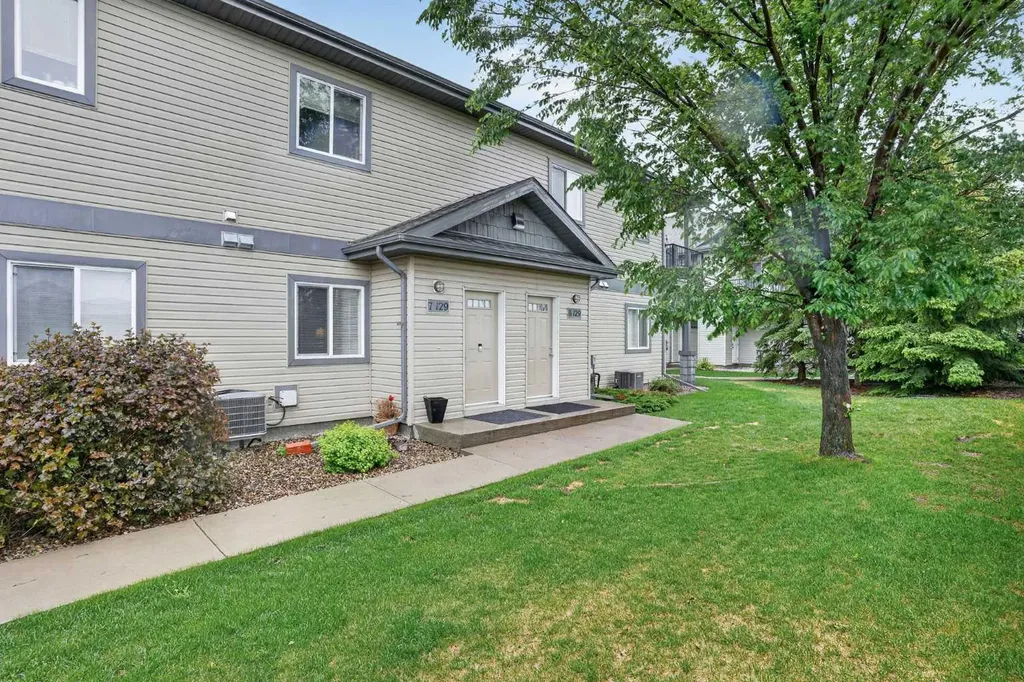 129 Silkstone Road W Lethbridge AB T1J 3H6