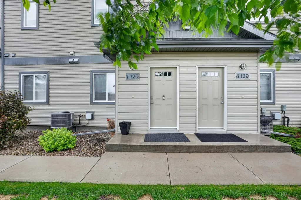 129 Silkstone Road W Lethbridge AB T1J 3H6