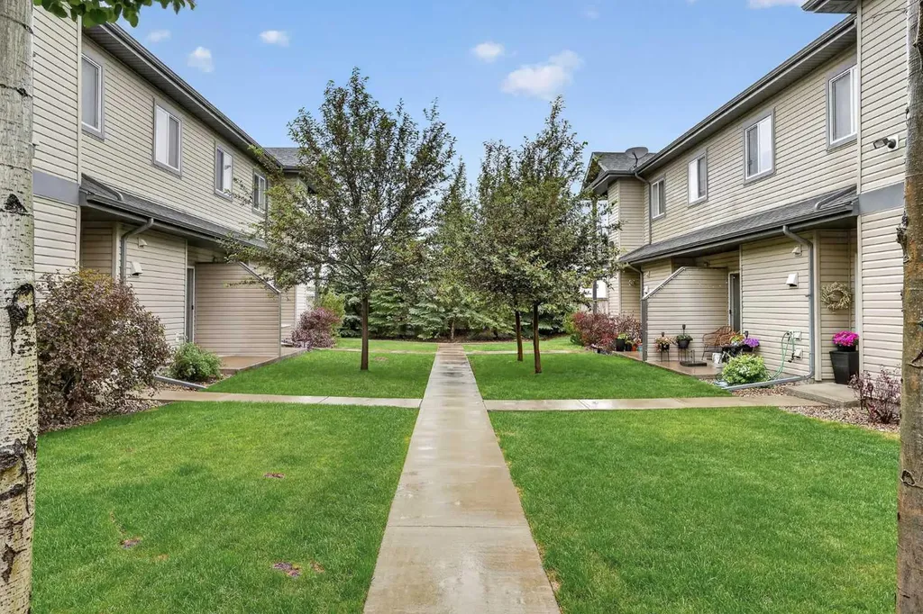 129 Silkstone Road W Lethbridge AB T1J 3H6