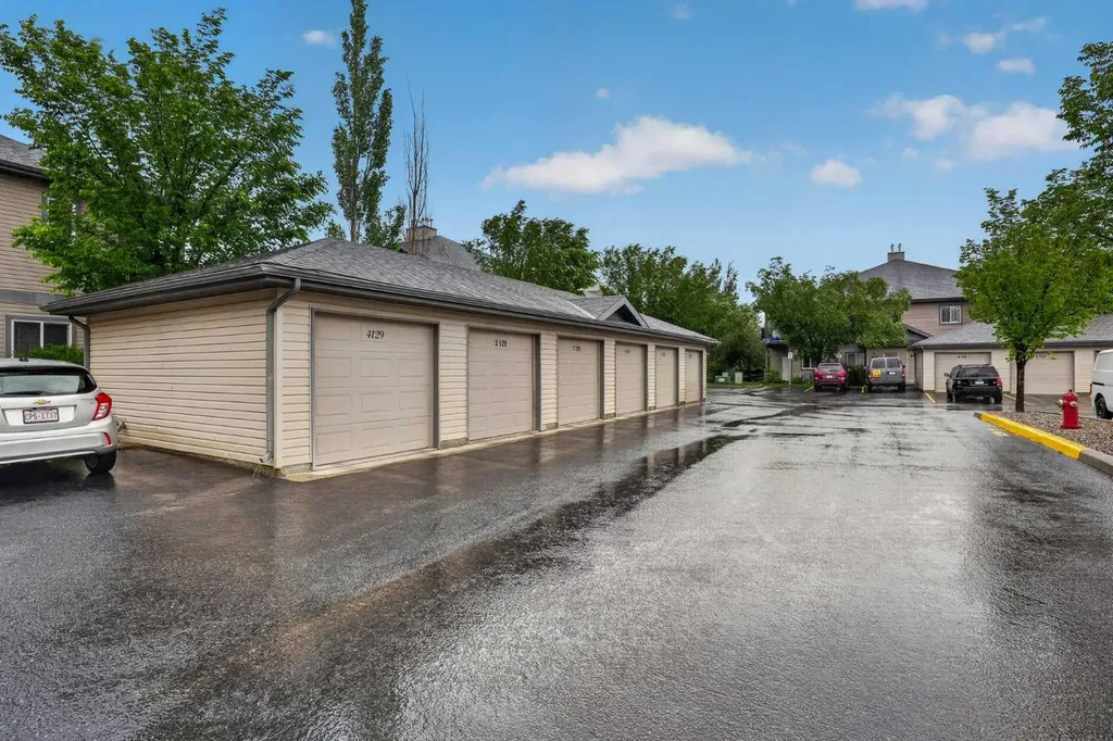 129 Silkstone Road W Lethbridge AB T1J 3H6
