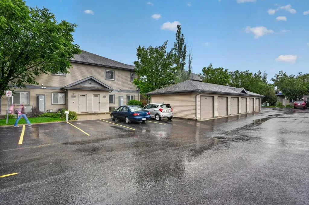 129 Silkstone Road W Lethbridge AB T1J 3H6