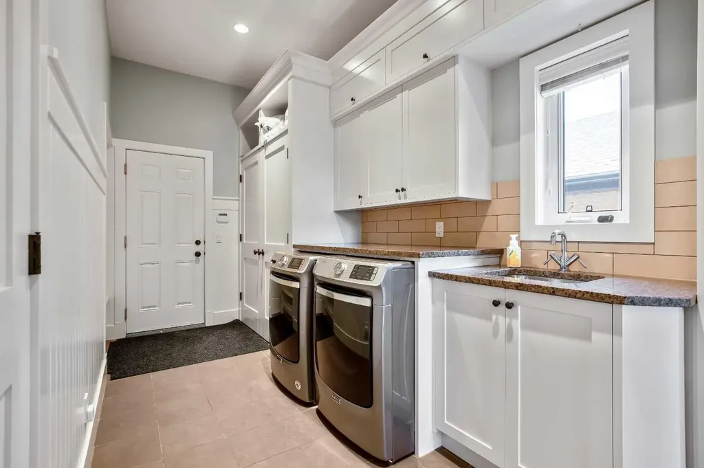 89 Heritage Harbour Heritage Pointe AB T1S 4H8