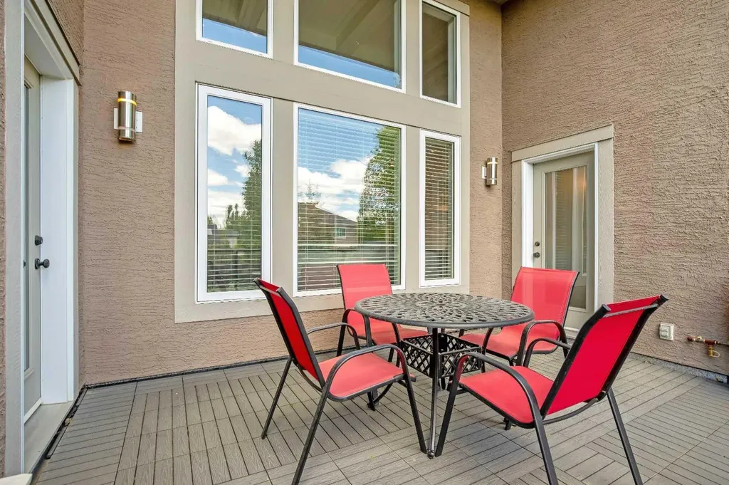 89 Heritage Harbour Heritage Pointe AB T1S 4H8