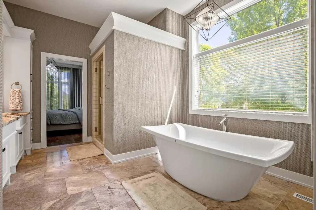 89 Heritage Harbour Heritage Pointe AB T1S 4H8