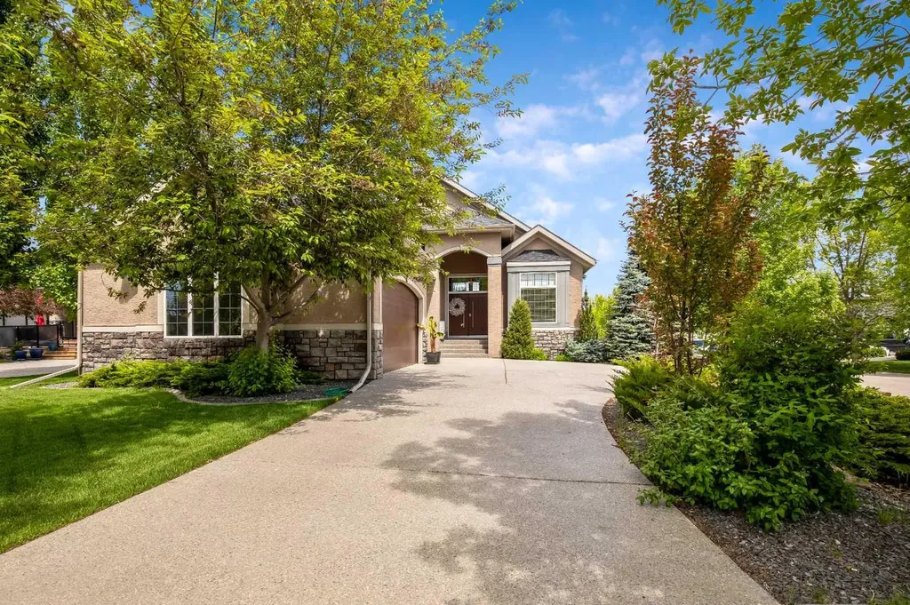 89 Heritage Harbour Heritage Pointe AB T1S 4H8
