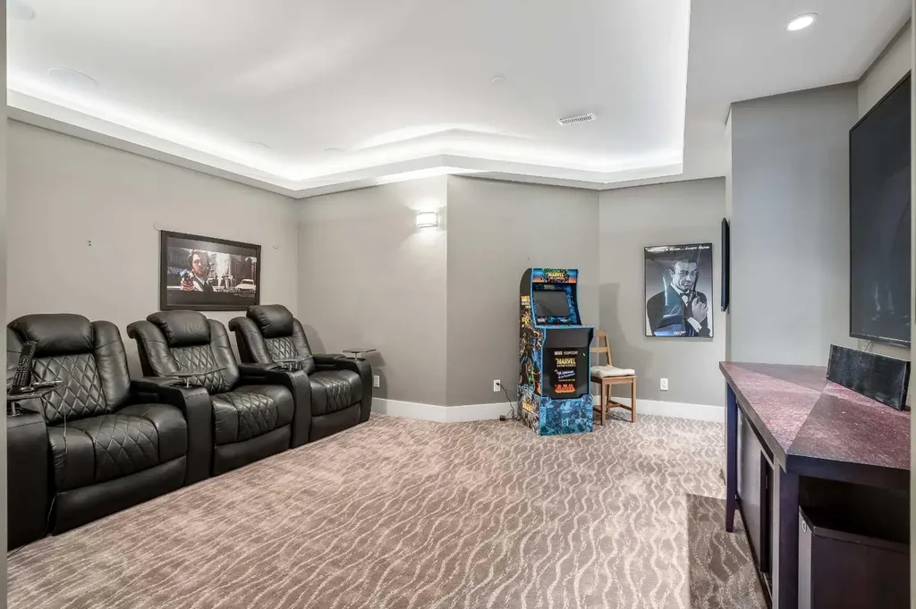 89 Heritage Harbour Heritage Pointe AB T1S 4H8