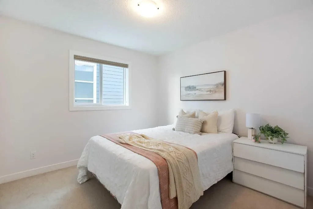 2 Kingston View SE Airdrie AB T4A 0K4