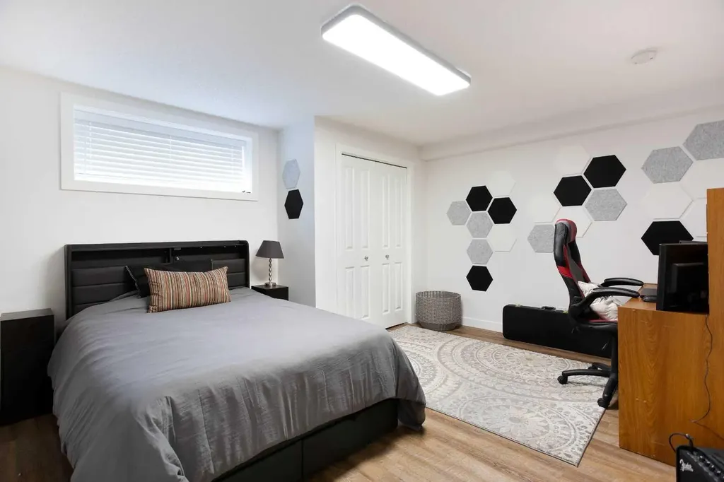 2 Kingston View SE Airdrie AB T4A 0K4