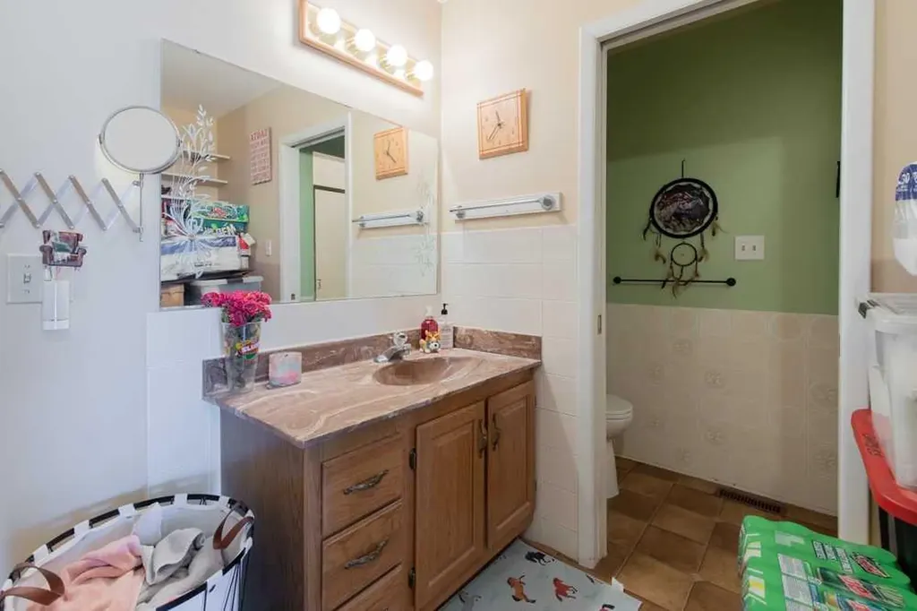 214 3 Street W Cardston AB T0K 0K0