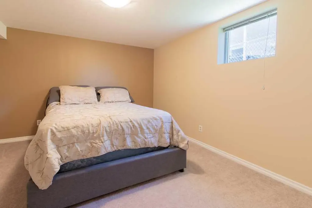 214 3 Street W Cardston AB T0K 0K0