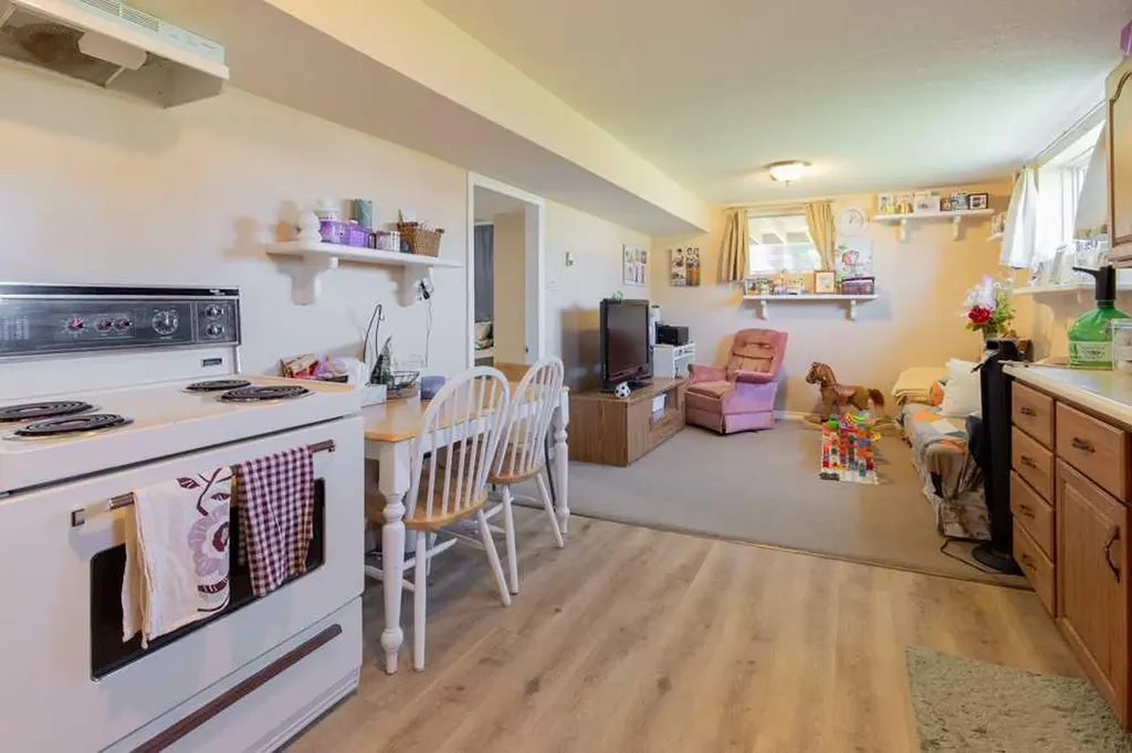 214 3 Street W Cardston AB T0K 0K0