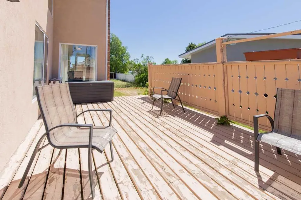 214 3 Street W Cardston AB T0K 0K0
