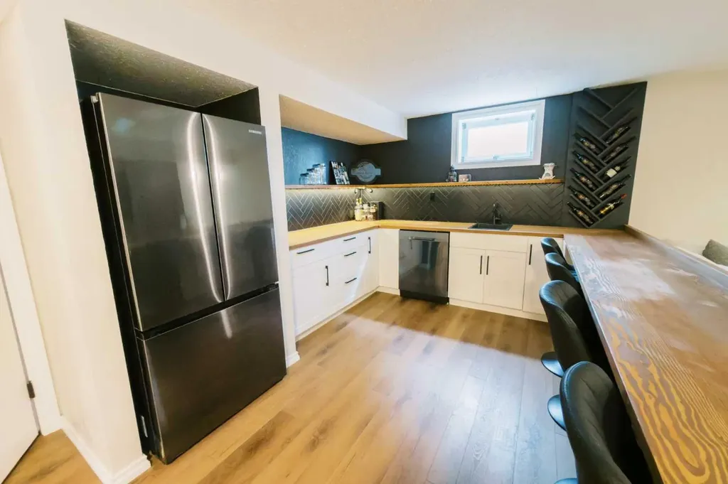 4103 63 Street Stettler AB T4K 1E9