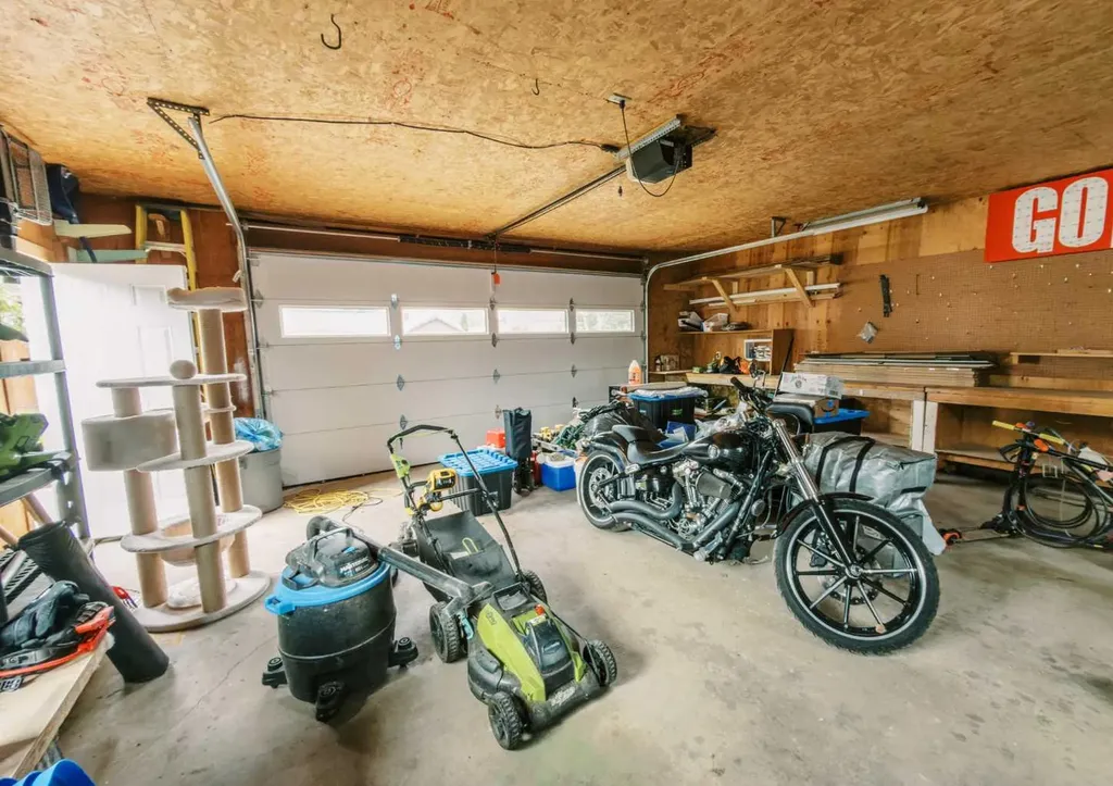 4103 63 Street Stettler AB T4K 1E9