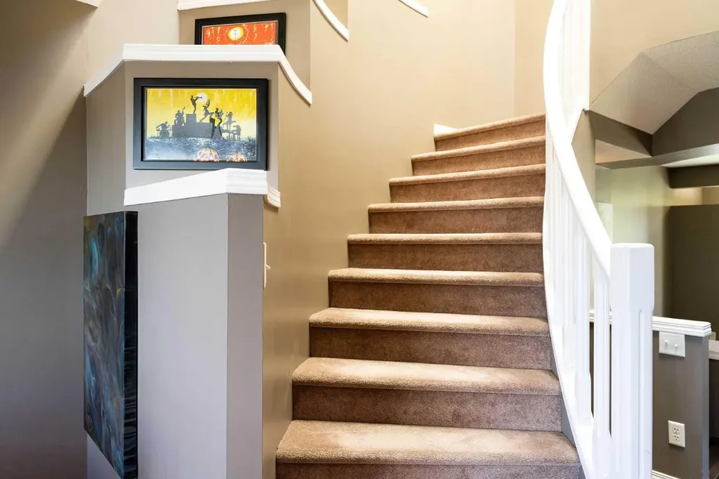 213 Tuscany Valley Green NW Calgary AB T3L 0A1