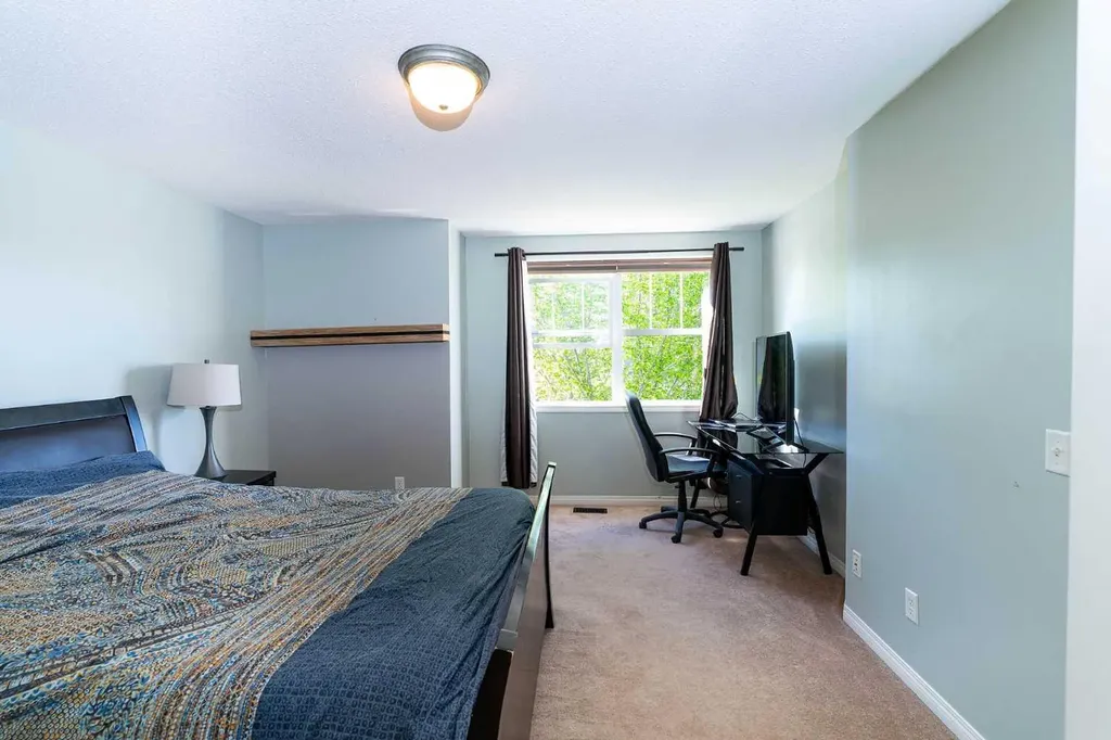 213 Tuscany Valley Green NW Calgary AB T3L 0A1