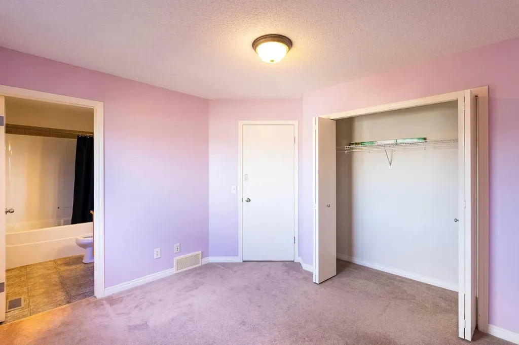 213 Tuscany Valley Green NW Calgary AB T3L 0A1