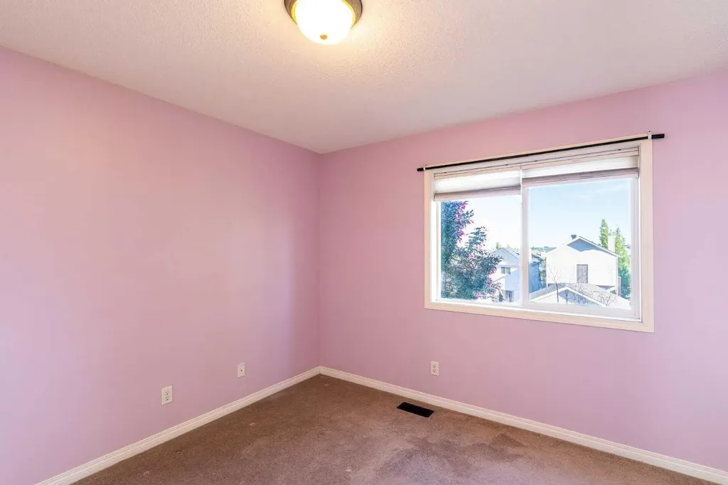 213 Tuscany Valley Green NW Calgary AB T3L 0A1